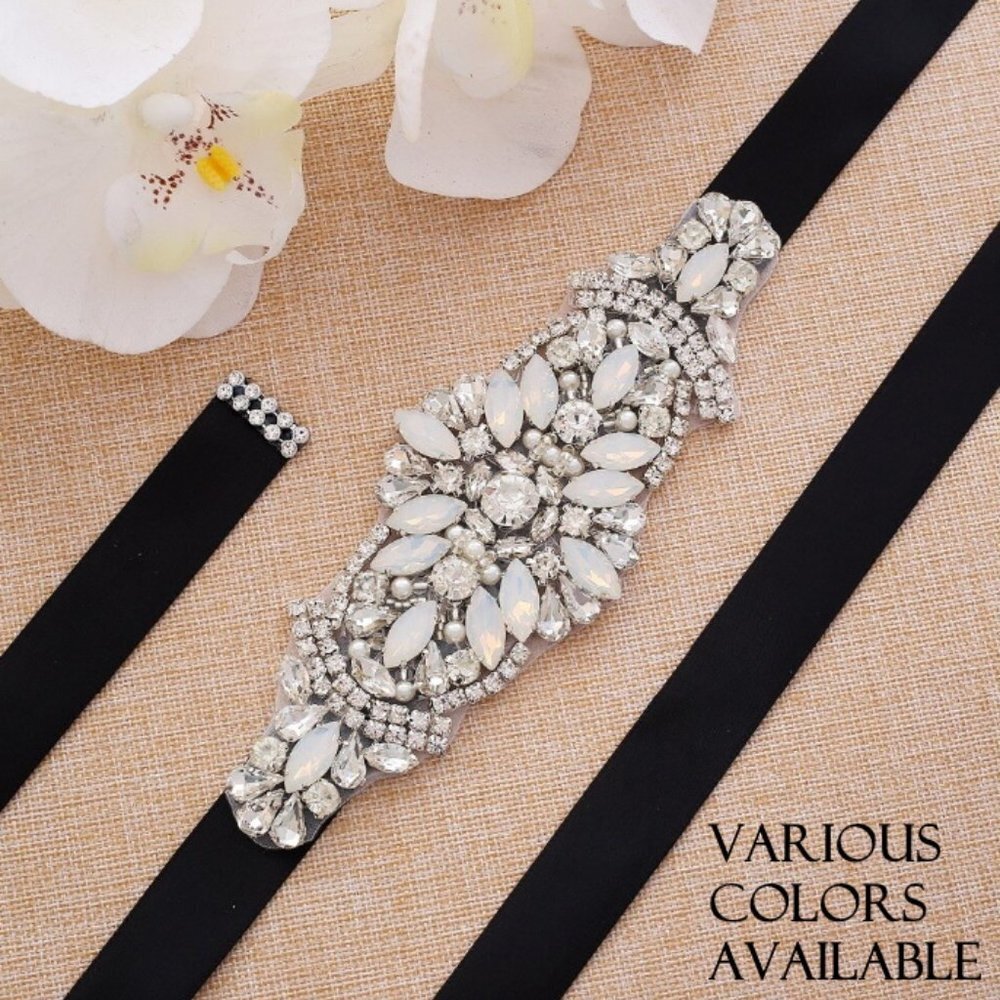Wedding dress sash satin bow crystals sparkly elegant brand new great condition